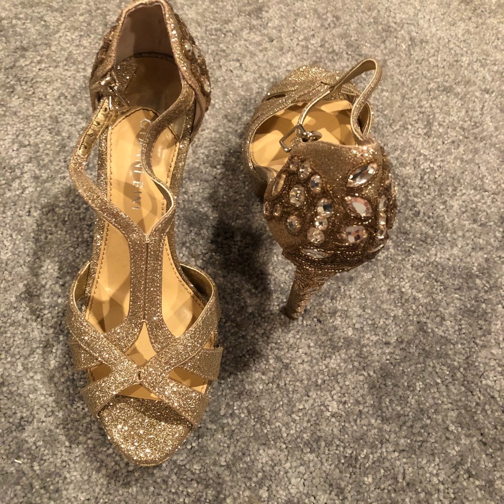 Gold Gianni Bini heels
